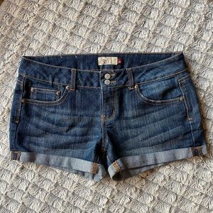 SO Cuffed Denim Shorts - Size 11